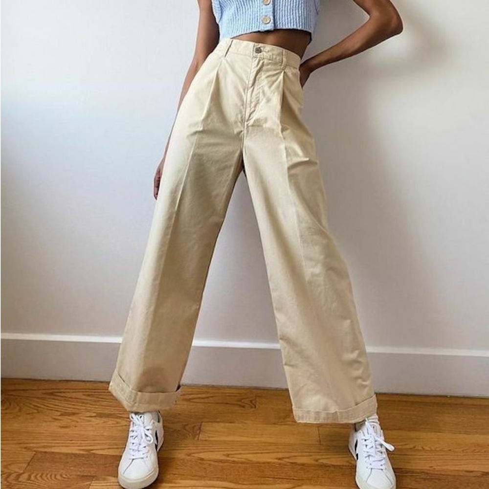 Levi’s High Loose Wide Leg Trousers Pleated Front in Beige Size 26